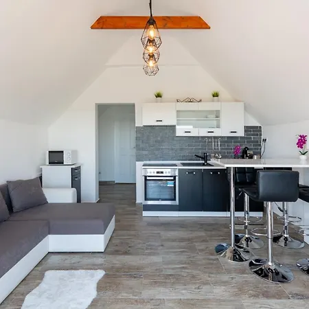 Kali Vineyard Estate Köveskál