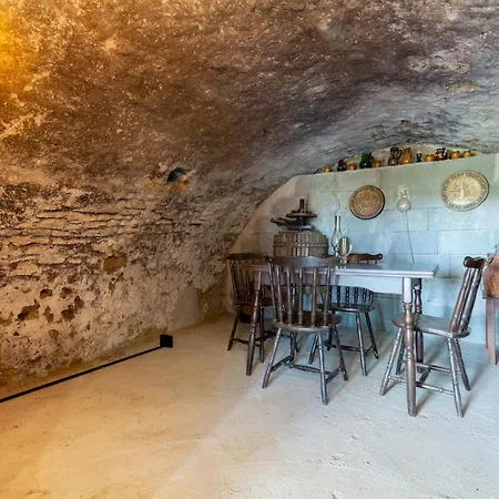 Kali Vineyard Estate *