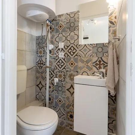 Kali Vineyard Estate *