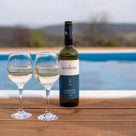 Villa Kali Vineyard Estate *