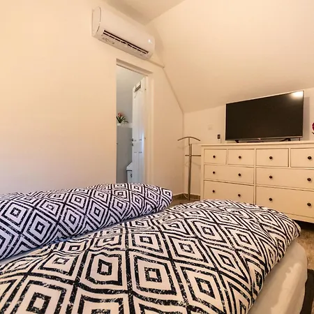 Káli Vineyard Estate Villa