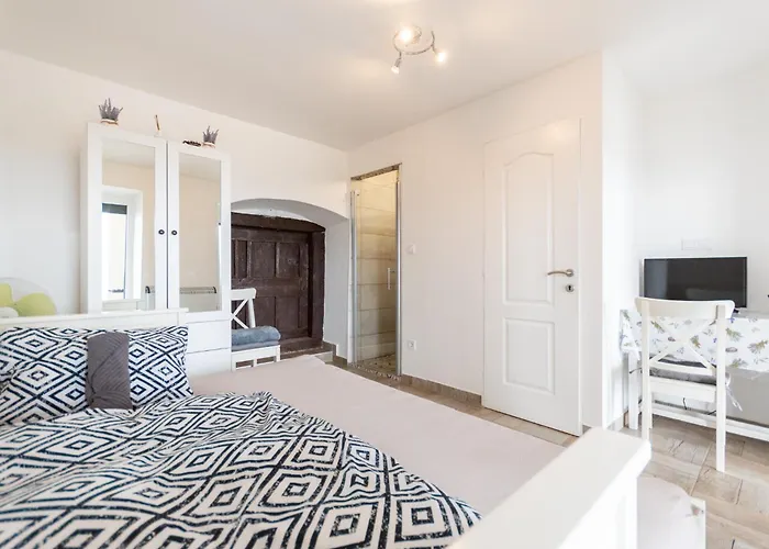 Káli Vineyard Estate * Köveskál