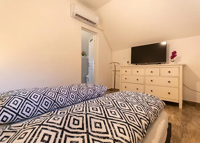 Káli Vineyard Estate Villa